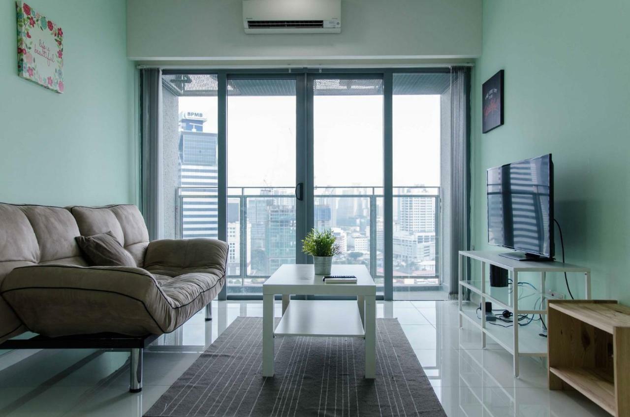 Klcc Summer Suite By Jayz Stay Kuala Lumpur Luaran gambar